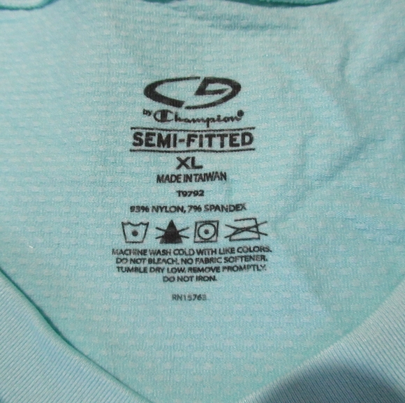 Ladies athletic top XL - Picture 3 of 6